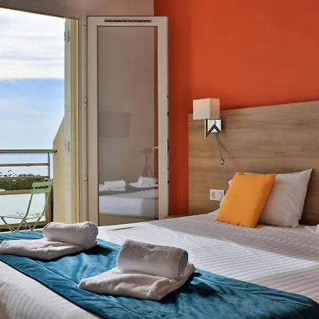 Hotel-club Du Domaine D'aiguebelle, Ussim 3*