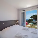 Hotel-club Du Domaine D'aiguebelle, Ussim Hotel 3*