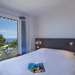 Hotel-club Du Domaine D'aiguebelle, Ussim 3*
