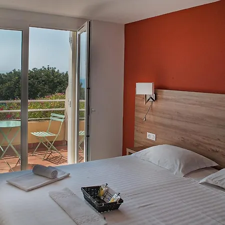 Hotel-club Du Domaine D'aiguebelle, Ussim 3* לה לבאנדו