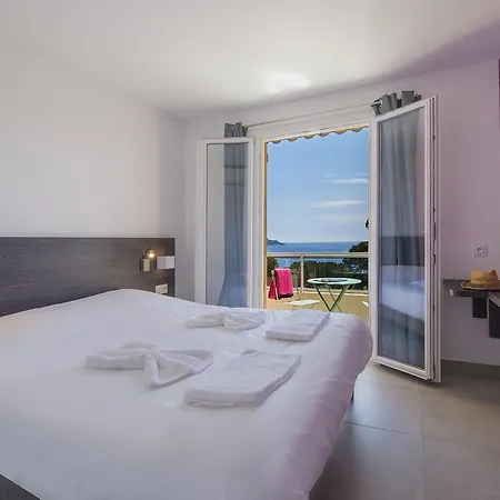 Otel Hotel-club Du Domaine D'aiguebelle, Ussim