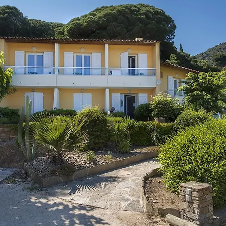 Otel Hotel-club Du Domaine D'aiguebelle, Ussim