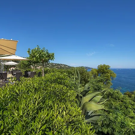 Hotel-club Du Domaine D'aiguebelle, Ussim מלון 3*