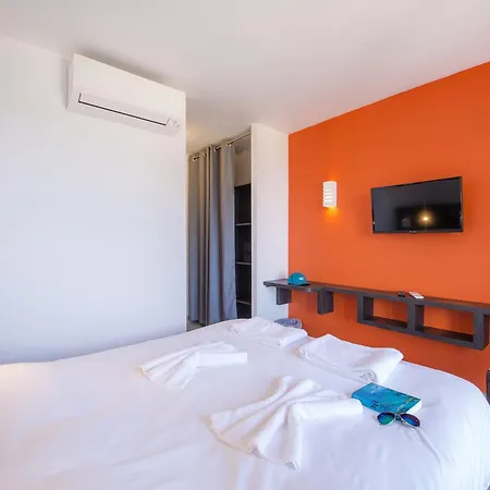 Hotel-club Du Domaine D'aiguebelle, Ussim 3* לה לבאנדו