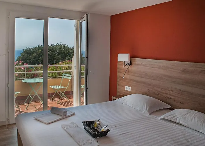 Hotel-club Du Domaine D'aiguebelle, Ussim 3* Le Lavandou