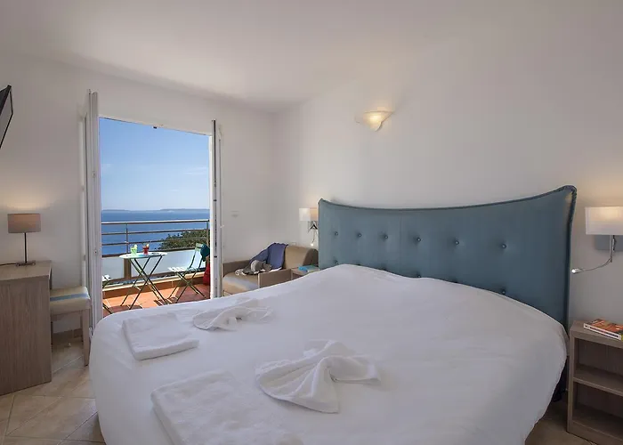 Hotell Hotel-club Du Domaine D'aiguebelle, Ussim