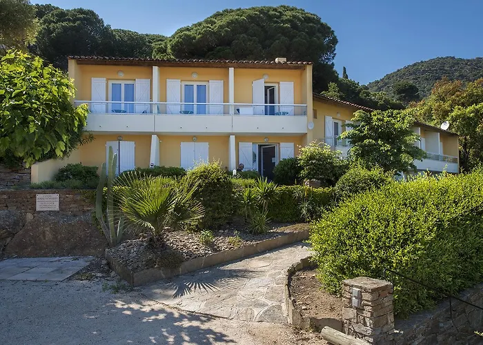 Hotell Hotel-club Du Domaine D'aiguebelle, Ussim