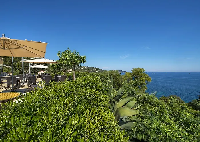 Hôtel-club Du Domaine D'aiguebelle, Ussim Hotel 3*