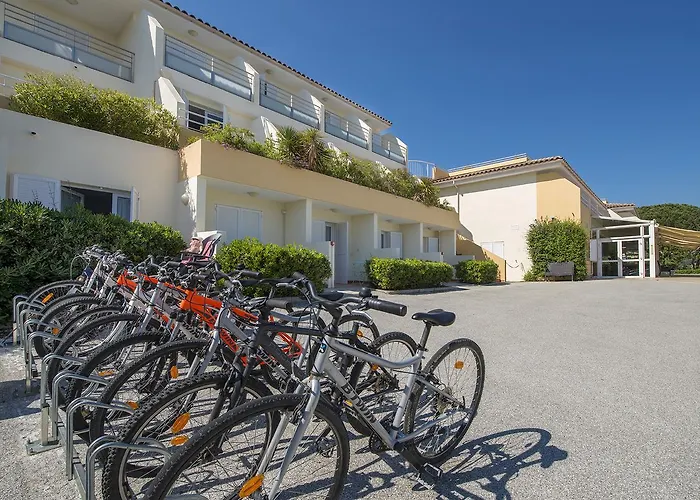 Hôtel-club Du Domaine D'aiguebelle, Ussim Hotel Le Lavandou